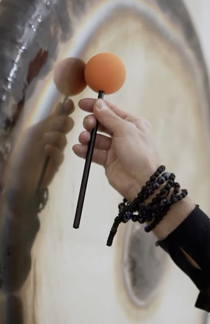 Angelos_Gong_Detail.jpg
