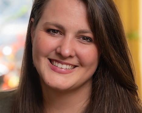 Stephanie professional headshot.jpg