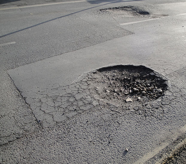 Newport_Whitepit_Lane_pot_hole_edited.jpg
