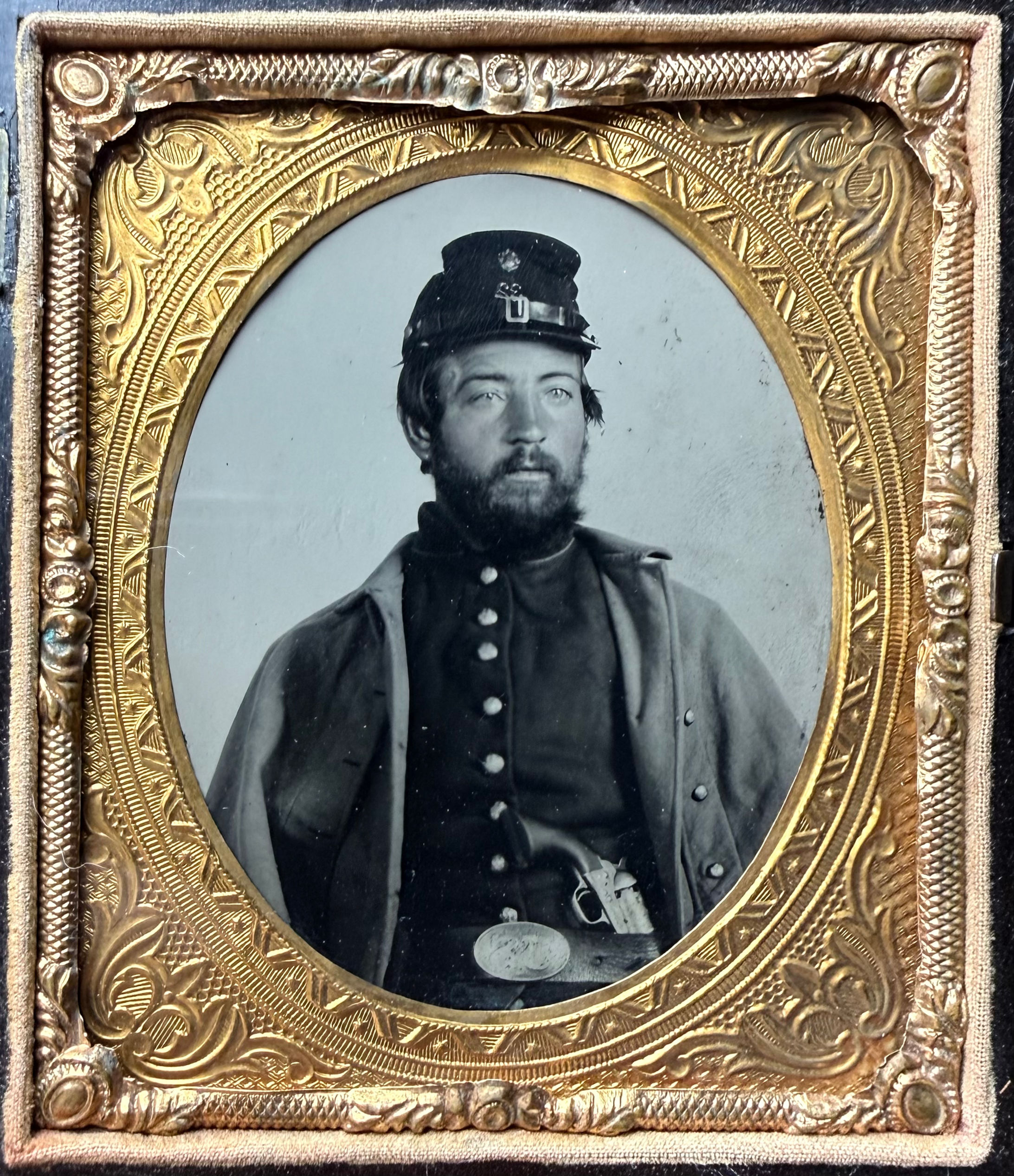 Civil War 1/6 Tintype of a Armed 32nd Infantry Soldier 