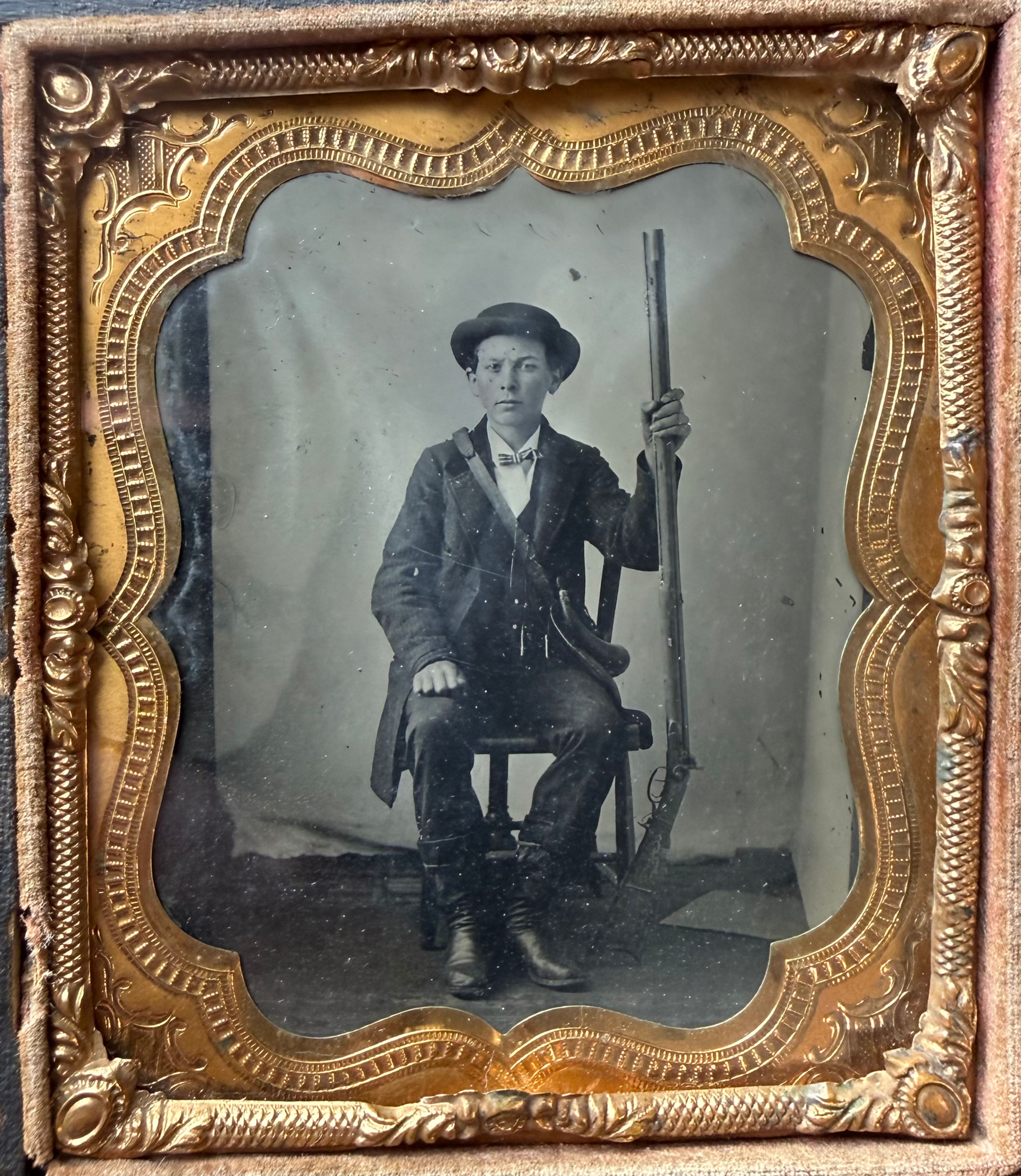Civil War 1/6 Tintype of a Hunter Posed with Kentucky Long Rifle