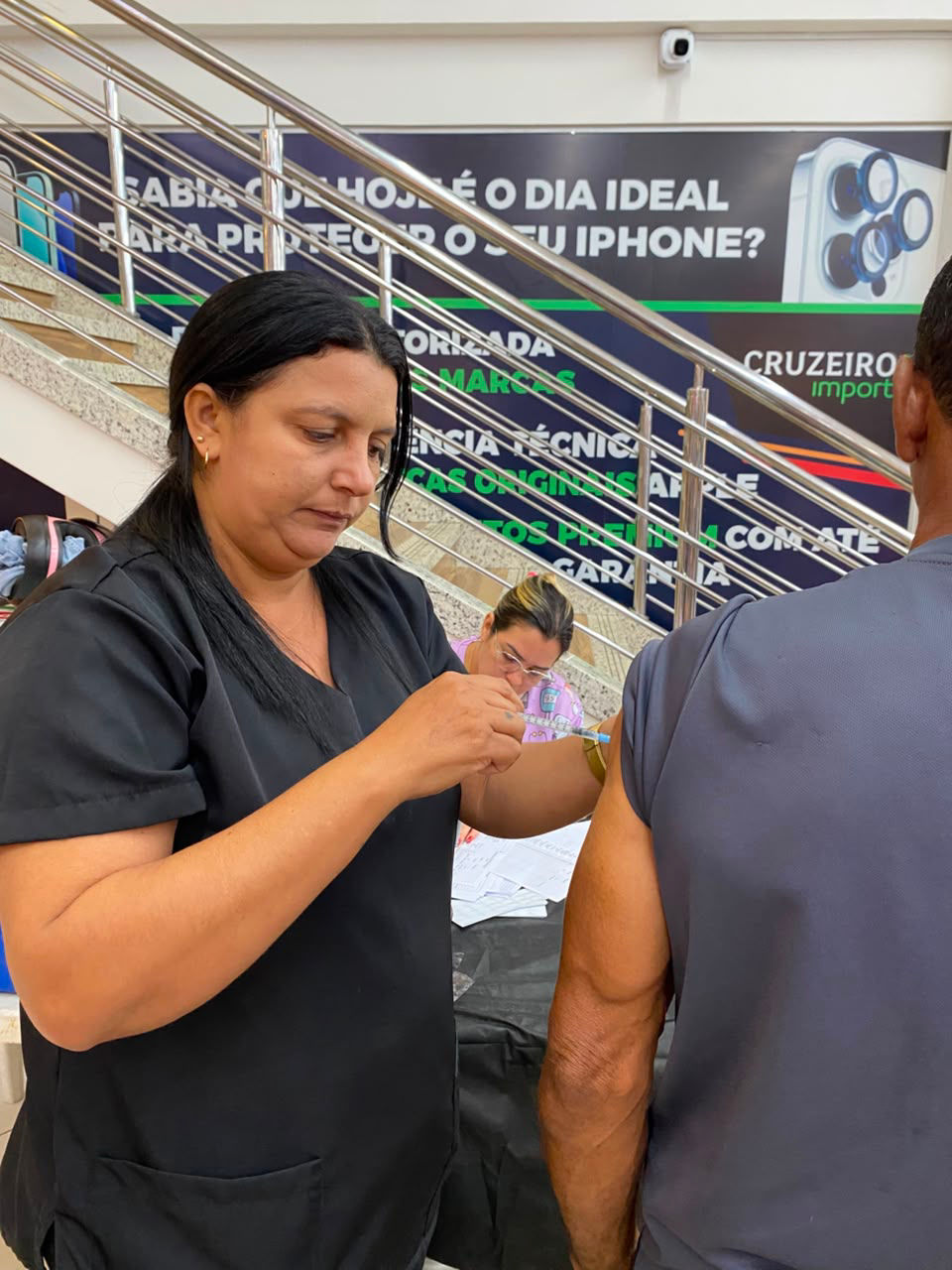 Prefeitura de Cruzeiro do Sul realiza Dia D de Multivacinação nas zonas urbana e rural do município