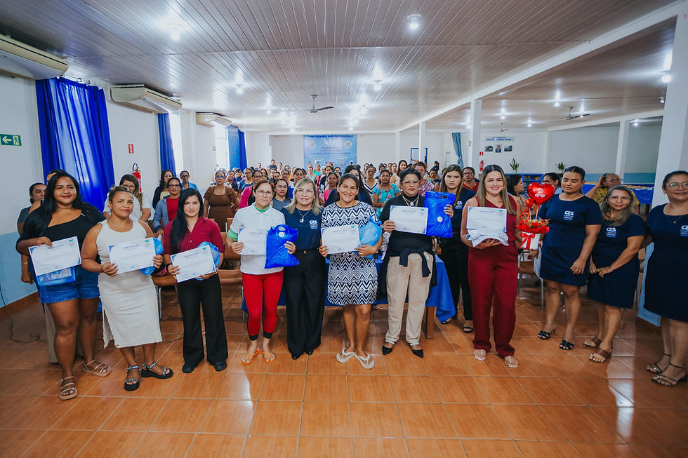 Prefeitura de Cruzeiro do Sul  capacita merendeiras da rede municipal e entrega kits de trabalho
