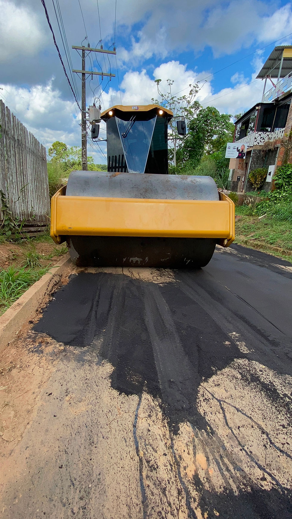 Prefeitura de Cruzeiro do Sul utiliza 30 toneladas de asfalto nesta terça-feira na Operação Tapa buracos
