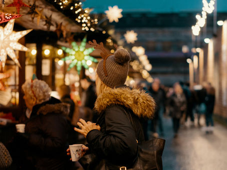 How to Help Residents Celebrate the Holidays Away From Home