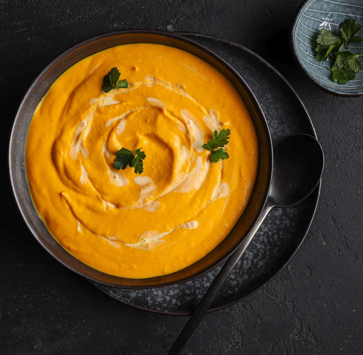 Karamelizuotų morkų sriuba su imbierais (0,5 l)