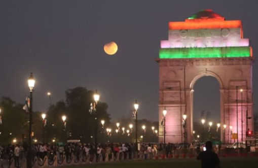 ഇന്ത്യാ ഗേറ്റ് ഇരുളും: ഭൗമ മണിക്കൂർ ഇന്ന്