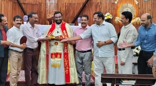 ഫാ. സുനിൽ അഗസ്റ്റിന് യാത്രയയപ്പ് നൽകി