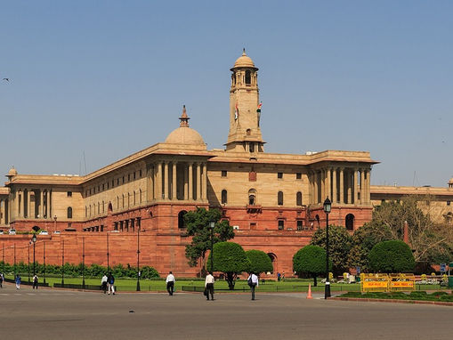 നോർത്ത് ബ്ലോക്കിൽ ചെറിയ തോതിൽ തീപിടുത്തം