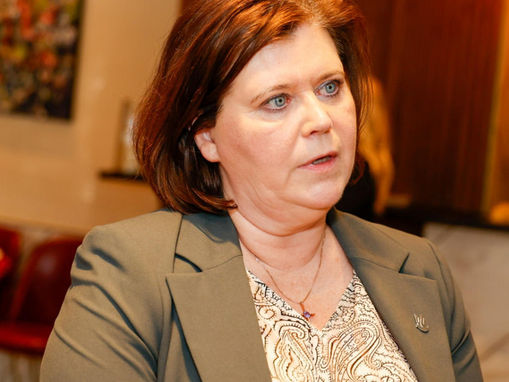 15 കാരന്റെ കുഞ്ഞിന് ജന്മം നൽകി; ശിശുക്ഷേമ മന്ത്രി രാജിവെച്ചു