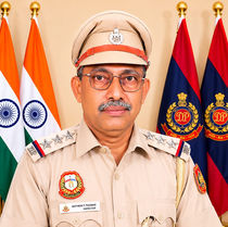 ഇൻസ്പെക്ടർ മാത്യു ടി തോമസ് വിരമിച്ചു