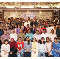 ഡബ്ല്യുഎംസി വിദ്യാർത്ഥികൾക്ക് സ്കോളർഷിപ്പുകൾ നൽകുന്നു