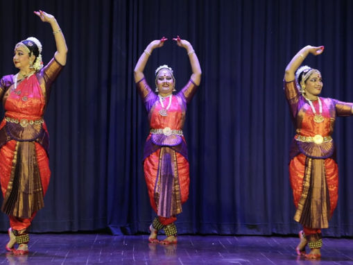 ഭരത നാട്യ നൃത്തത്തിൽ അരങ്ങേറ്റം നടത്തി