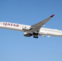 ഫ്ലൈറ്റിൽ ദമ്പതികൾക്ക് തൊട്ടടുത്ത് ഡെഡ് ബോഡി