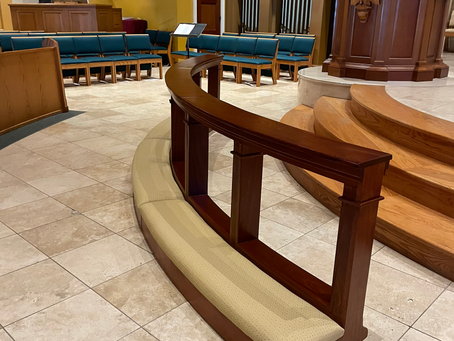 KNEELER RAILS