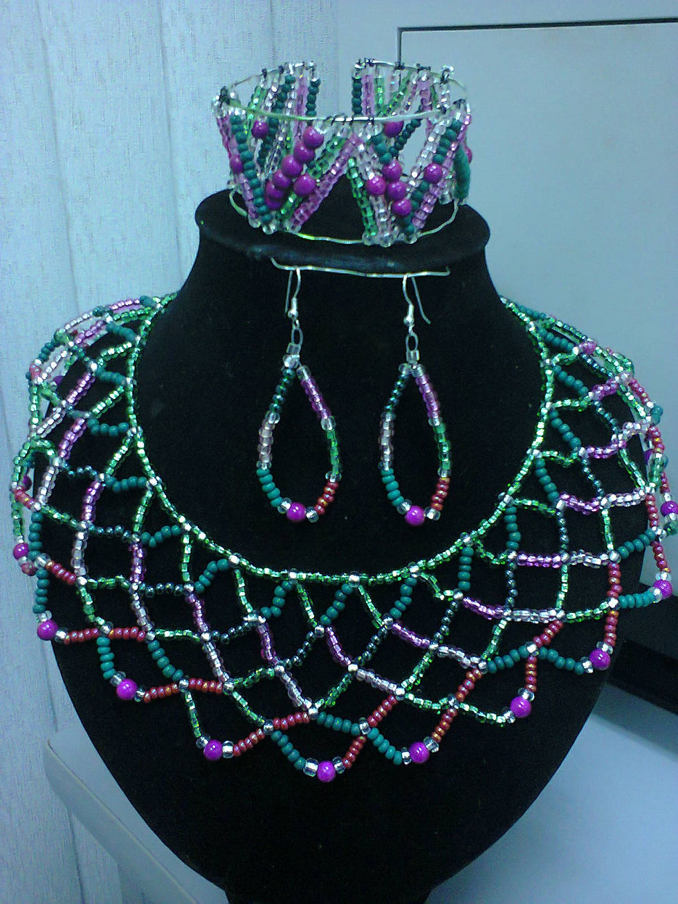 Thumbnail: Multicolored Pink and Green Glass Set