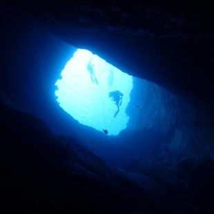 Blue Hole Dive. Nurki w Blue Hole.