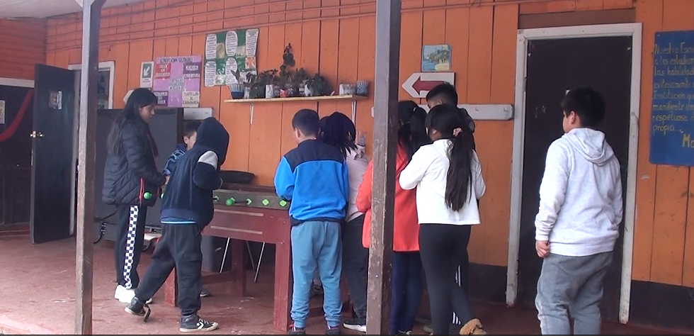 Juego "Taca Taca" en el patio de recreo