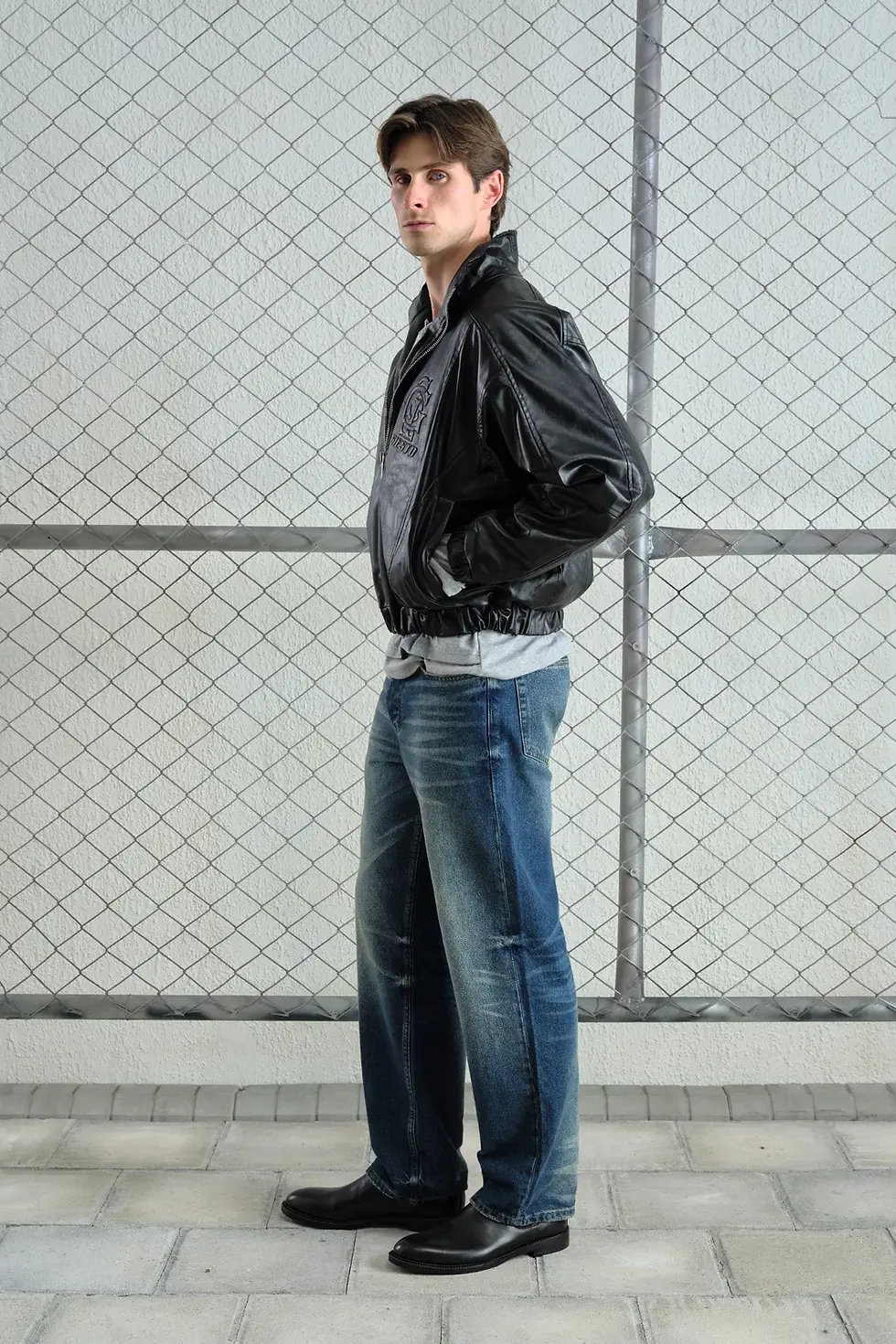 Küçük resim: GİESTO KABARTMA LOGOLU PARÇALI SİYAH DERİ CEKET