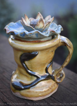 Pitcher 1 w:flower lid