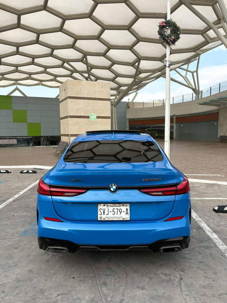 Miniatura: BMW M235i 2022