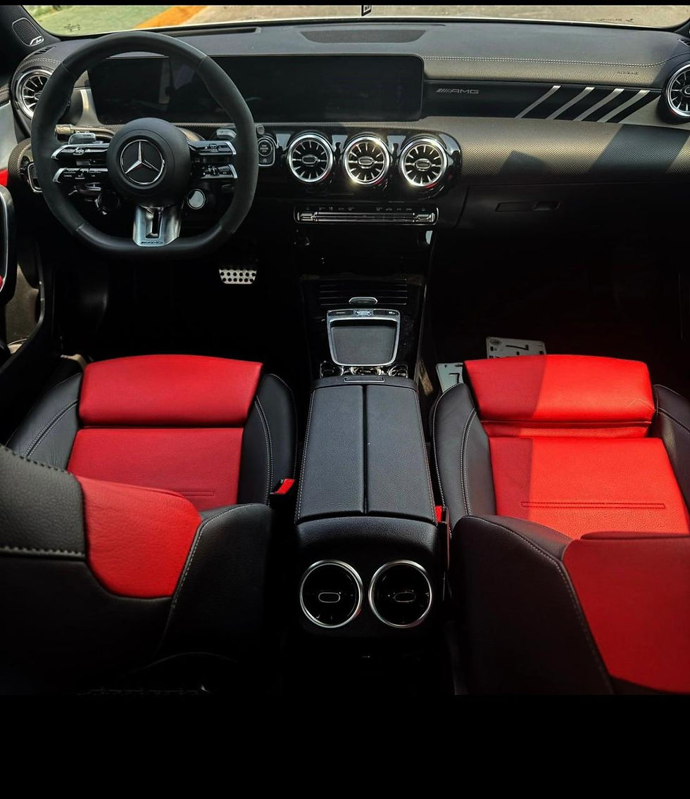 Miniatura: Mercedes Benz A 45 S 2023