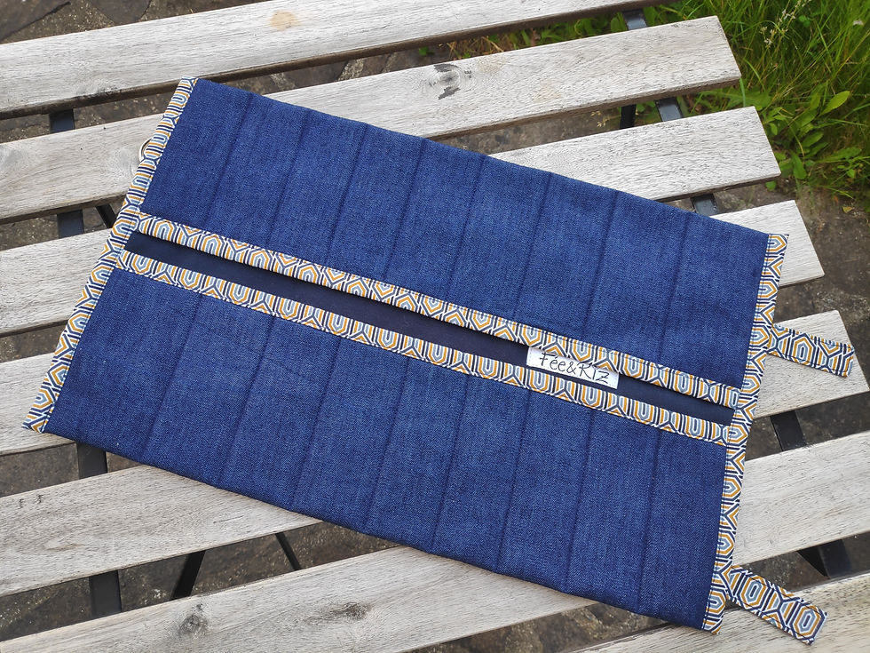 Miniature : Pochette à Couteaux