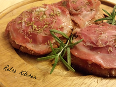 Focaccine con farina di castagne e pancetta per 100% Gluten Free (Fri)Day