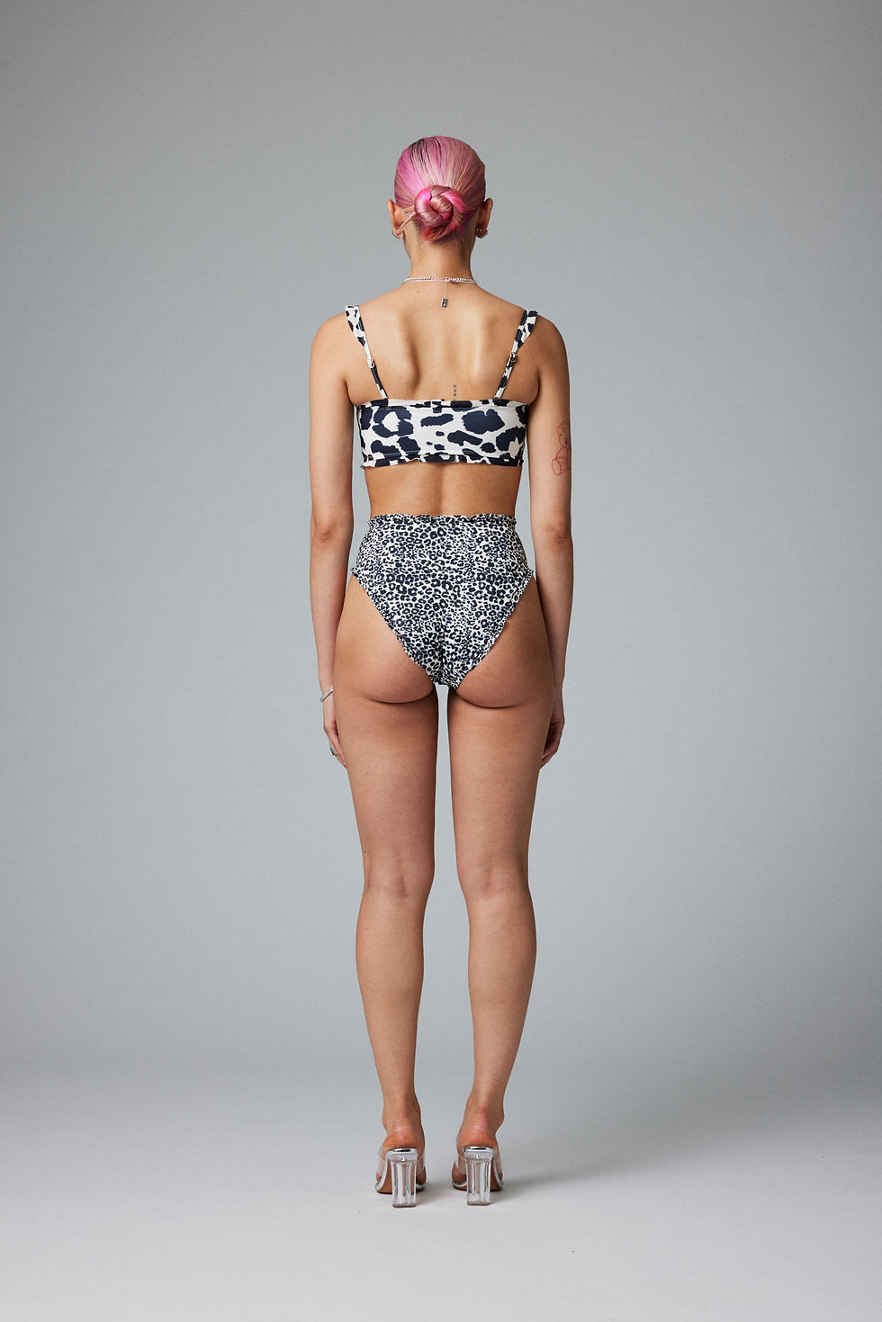 Thumbnail: Como Bikini Top in jagged Leo Print