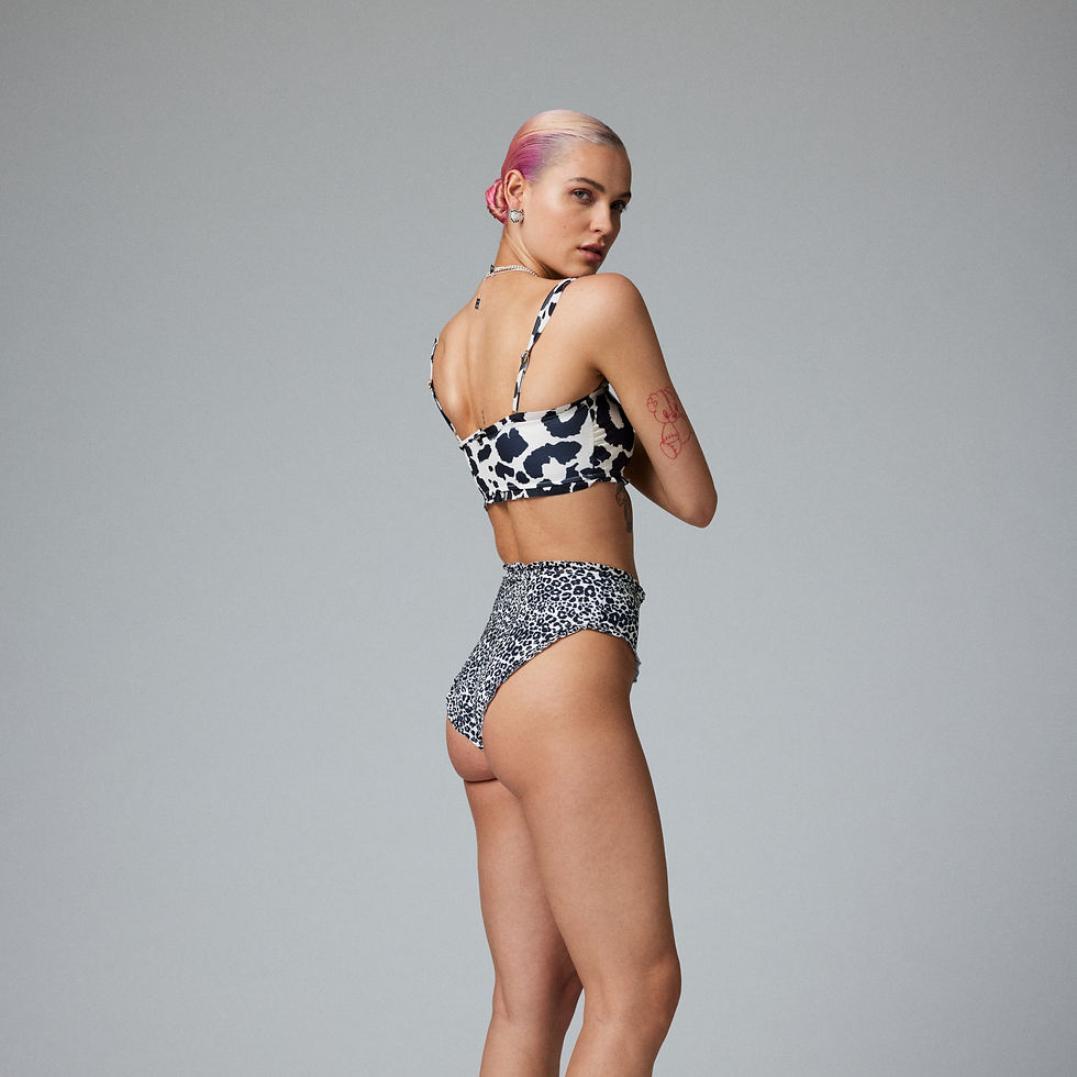 Thumbnail: Como Bikini Bottoms in Jagged Leo Print