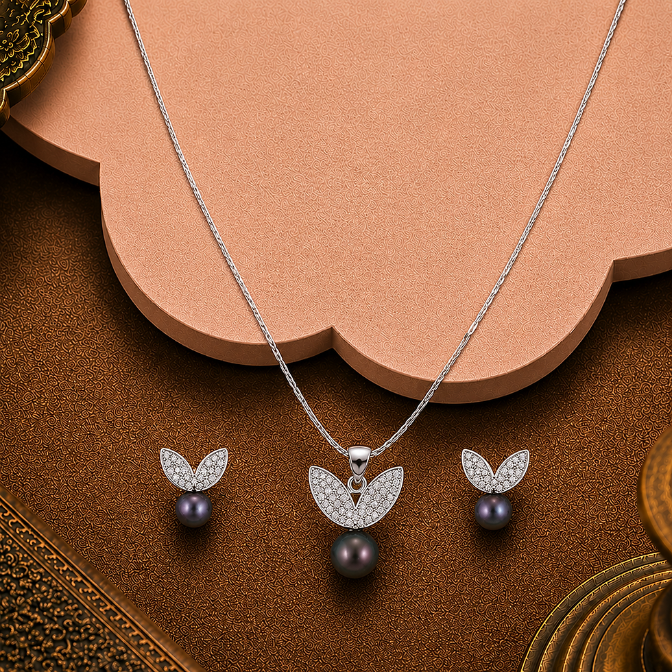 Thumbnail: PEARLS TOPS WITH PENDANT