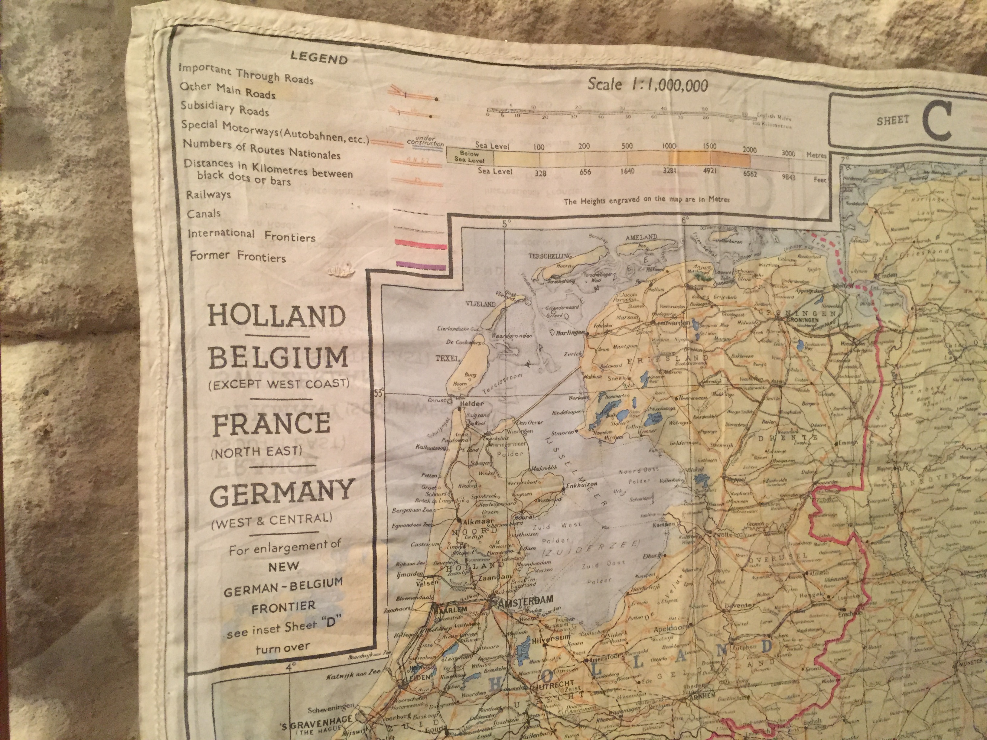 Carte d'évasion en soie