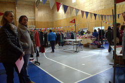 bajo la atenta mirada de las organizadoras que chequeaban a quienes se inscribieron