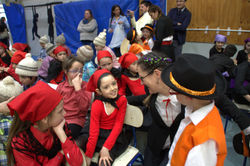 Jocelyn y su hermoso trenzado con flores