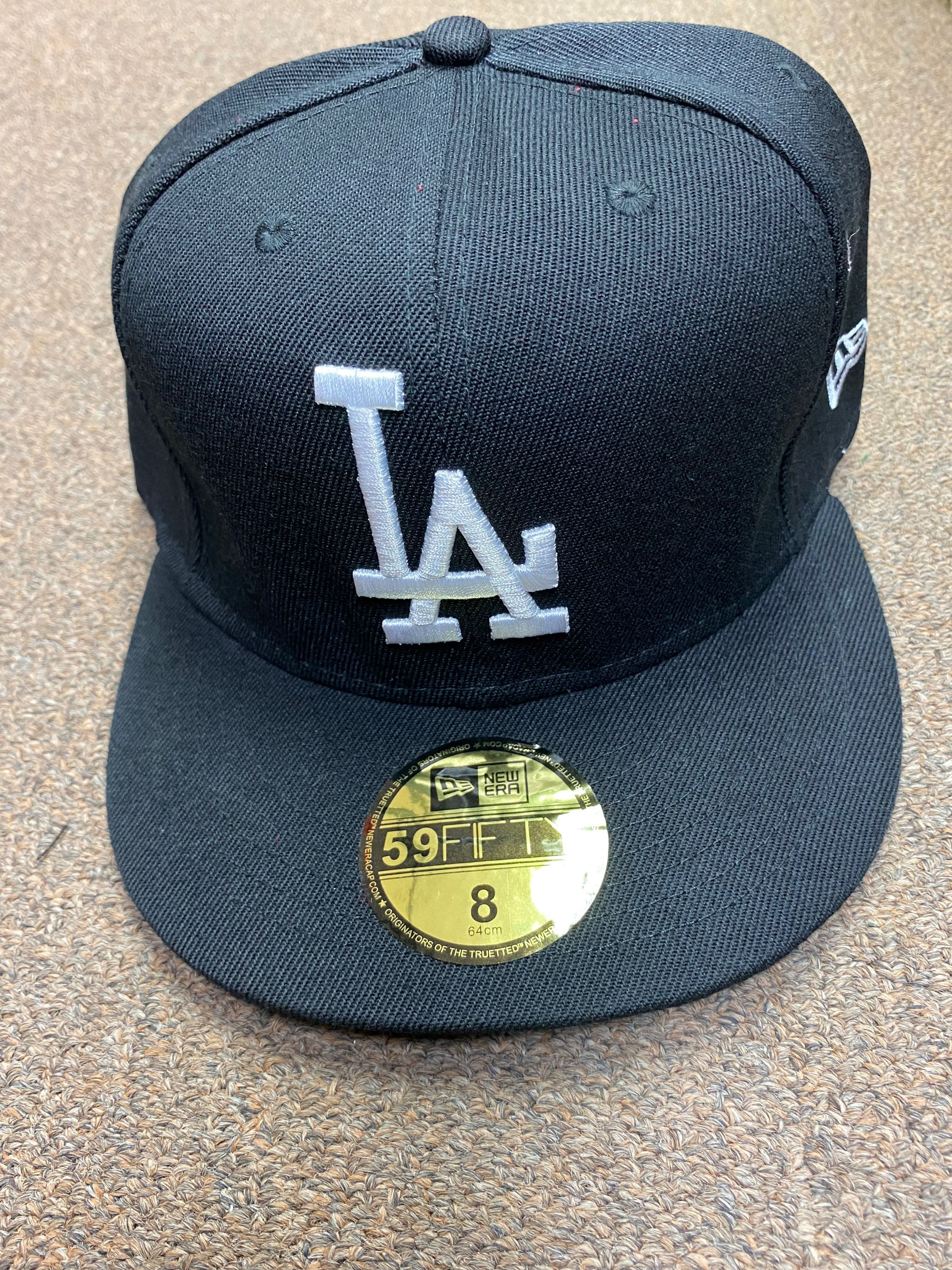 Dodgers New Era hat (Fited and SnapBack)
