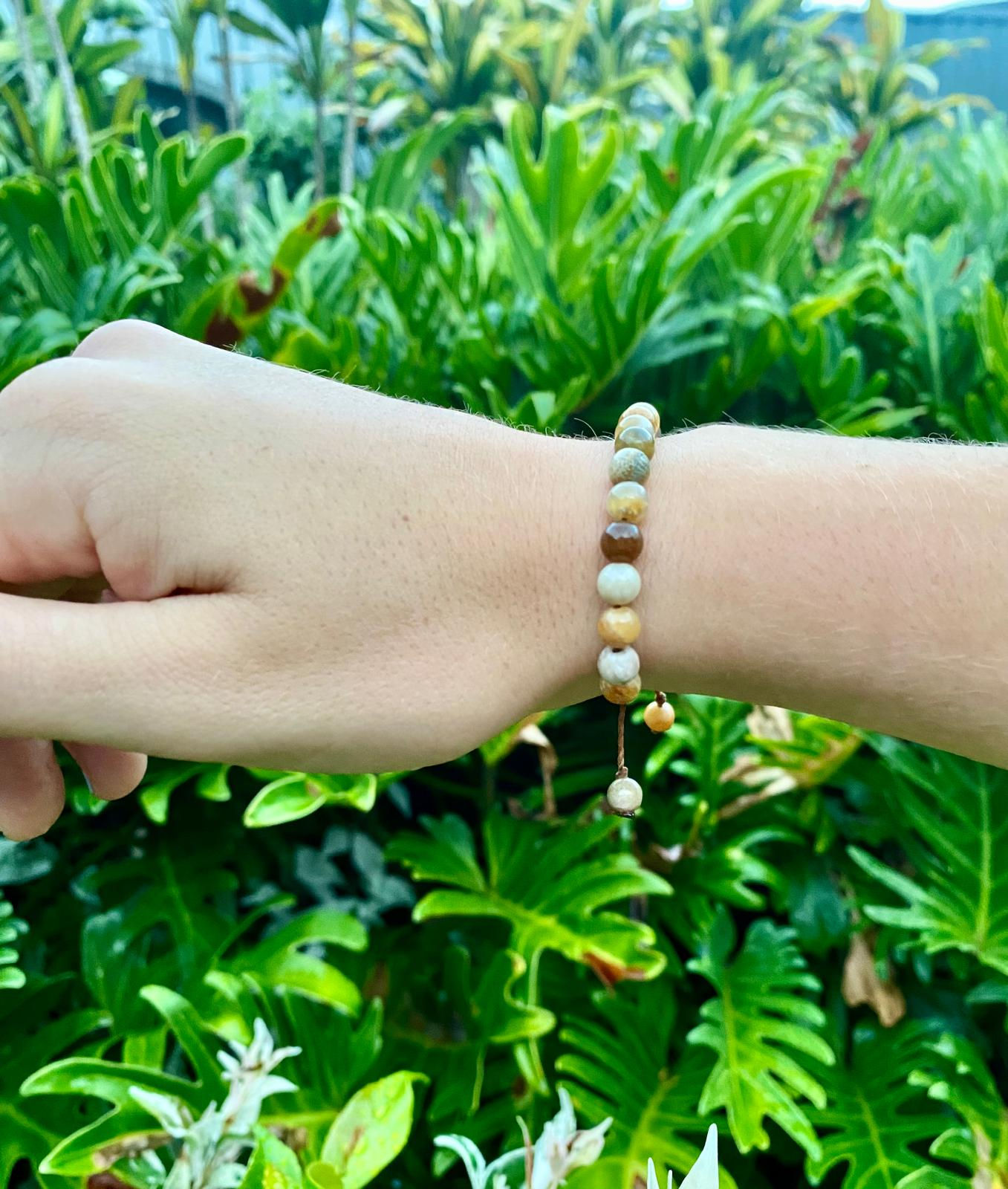 Chrysanthemum Agite Beaded Bracelet