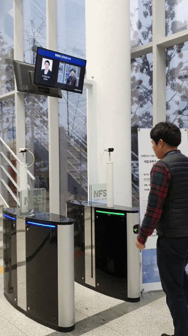aa9a8721-560f-493d-9d76-673b38086311.gif