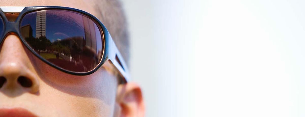 Men's%20Sunglasses%20Model_edited.jpg