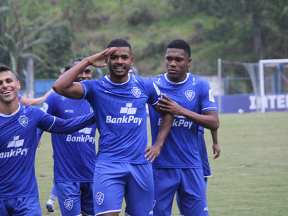 Com retorno da torcida no estádio e Pablo, Serrano domina e vence Sete de Abril, no Atilhão