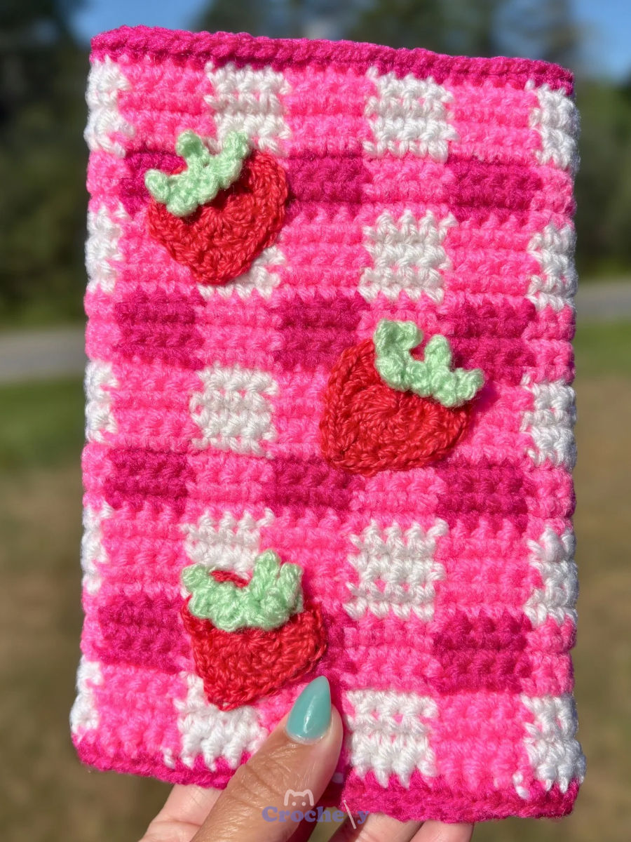 Miniatura: Berry Cute Pencil Case – Estuche whimsical para tu regreso a clases 🫐🍓