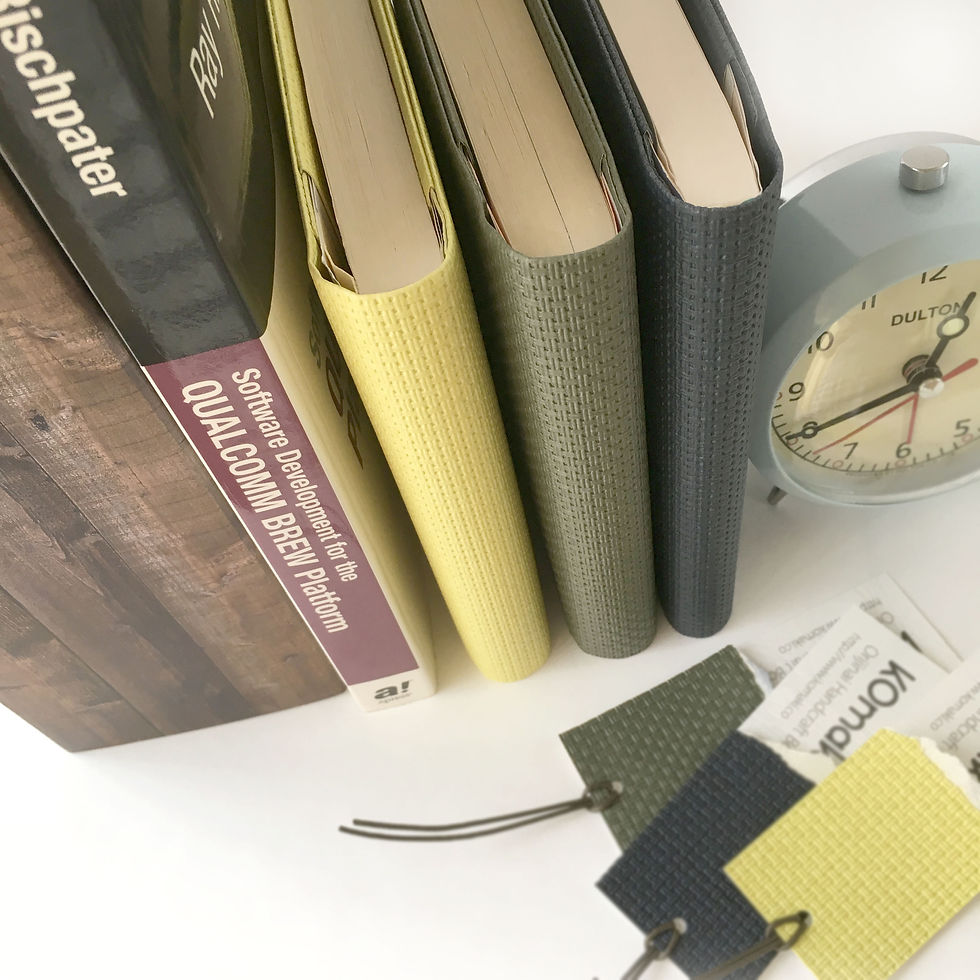 サムネイル： PLAIN LATTICE BOOK COVER  Simpler