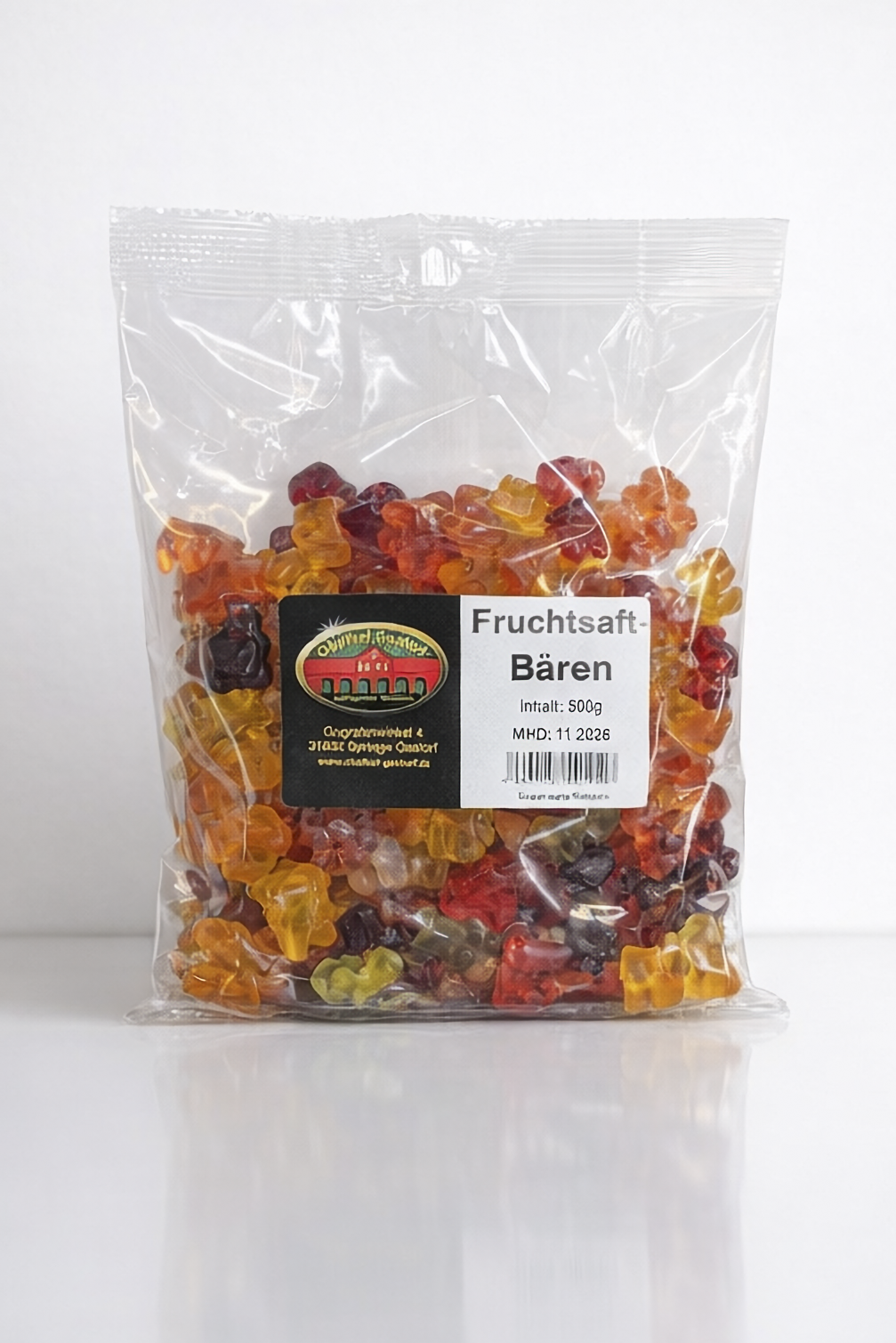 Fruchtsaft-Bärchen in transparenter 500g-Packung vom Obsthof Gestorf auf weißem Hintergrund