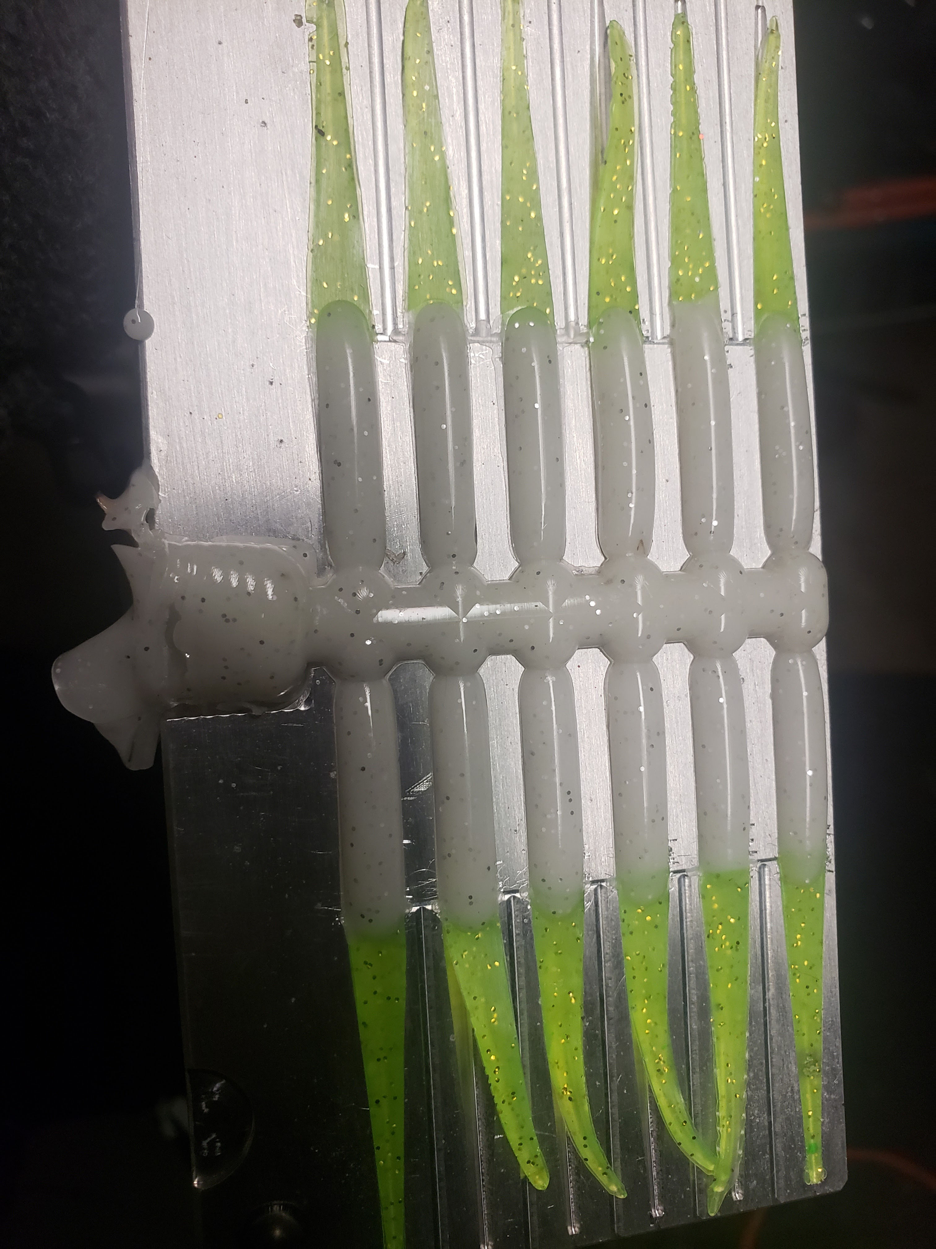 A4. The 2.5" White/Chartreuse Sparkle Fry 18Pcs