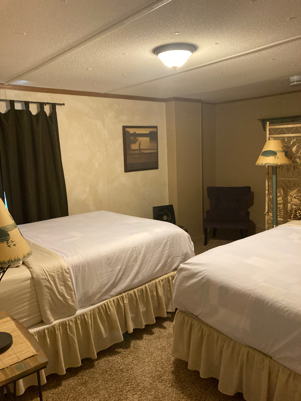 The Old Coot Room: 2 Queens