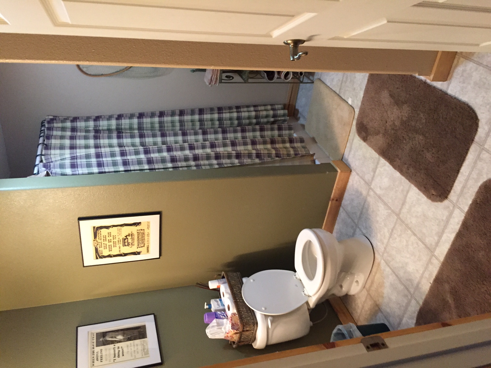 Harlot Bathroom