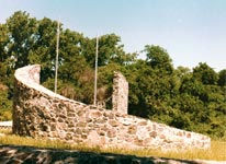 MONUMENTO HÉROES COMUNES