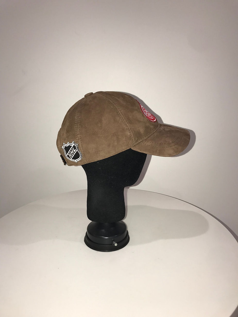 Thumbnail: NHL Detroit Red Wings Brown Suede Baseball Hat Crystals