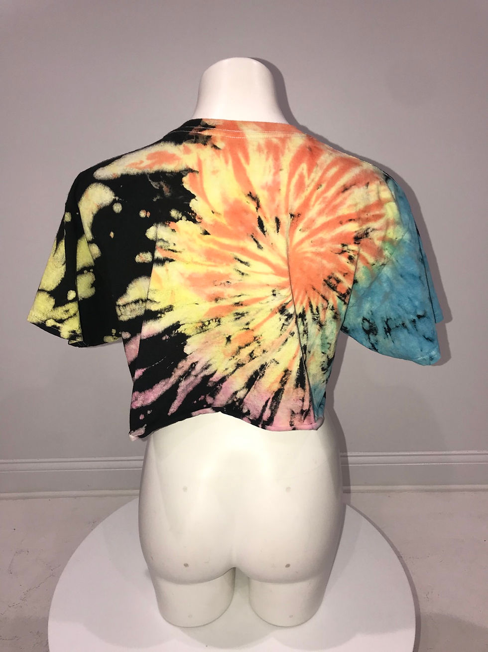 Thumbnail: OUTKAST, S/S Tie Dye Crop T-Shirt