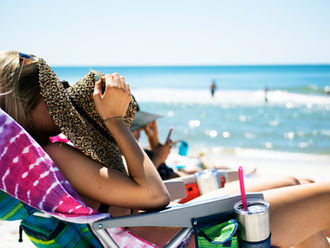 Achieve the Perfect Sun-Kissed Glow: Optimal Times for Outdoor Tanning