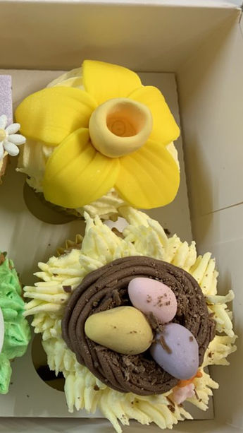 'Happy Easter' themed cupcake